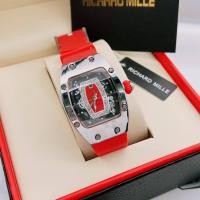 ราคา นาฬิกาผู้หญิง นาฬิกาข้อมือ ผญ นาฬิกาแฟชั่น สายนาฬิกา ยางเรซิน นาฬิกาทรงถังเบียร์ หน้าปัดประดับเพชร ขนาด 45 มม แถมพร้อมกล่องเซทฟรี (16308865718)