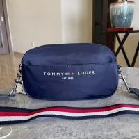 ราคา Tommy Hilfiger Crossbody Bag Shoulder Bag 2211207 (19763336079)