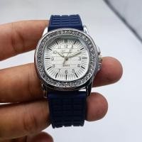 ราคา Poca Watch Diamond นาฬิกาข้อมือผู้หญิง ขอบเพชร สายยาง สี Rose Gold สายสแตนเลส ขอบเพรช หน้าปัดขาว (12602134881)