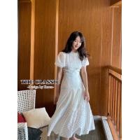 ราคา M 2XL The classic เดรสลูกไม้ยาว แขนตุ๊กตา ใช้ผ้าเนื้อดีฉลุลวดลายปักขอบรอบตัว แต่งประดับหลายจุดด้วยลูกไม้ลายอื่นๆ ช่วงคอปีน (17791294964)