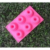 ราคา แม่พิมพ์ขนม พิมพ์ซิลิโคน พิมพ์วุ้น พิมพ์ขนมชั้น พิมพ์สบู่ พิมพ์ขนม ลายเกลียว 6 ช่อง ขนาด 29 x 18 x 4 5 ซม สำหรับทำช็อกโกแลต ขนมไหว้พระจันทร์ คุ๊กกี้ วุ้น น้ำแข็ง หรือพิมพ์สบู่ (15625507124)