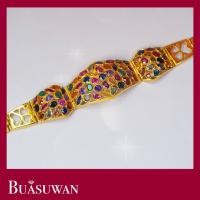 ราคา สร้อยข้อมือ ประดับด้วยพลอยแฟนซี ตัวเรือนทองคำแท้ 18K เน้นพลอยให้มีความโดดเด่น สามารถสวมติดข้อมือได้ในหลากหลายโอกาส (20758067572)