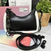 ราคา charles keith x pixar losto มาพร้อมสายสองเส้น สายสั้น สายยาว สายปรับได้ ขนาด 10 นิ้ว Outlet (20766675951)