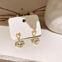 ราคา ต่างหูฝรั่งเศสเข็มเงินชุบทองจริงดอกไม้เพทายลายฉลุต่างหูหัวใจแฟชั่นสง่างามต่างหูหรูแสง (18594626147)