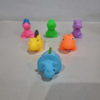 ราคา Hellomom ของเล่น ไดโนเสาร์ยางลอยน้ำ 6 ตัว คละแบบ Dinosaur float ขนาด 6 7 ซม ของเล่นในน้ำ บีบมีเสียง สำหรับเเด็กตั้งแต่แรกเกิด (1468420481)