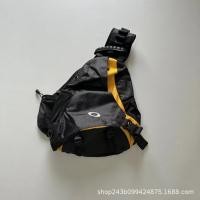 ราคา Oakley โบว์ Tas Anak Panah กระเป๋าสะพายข้างสำหรับผู้ชายรุ่นวางยาพิษกระเป๋าเก็บของกระเป๋าคาดหน้าอกใช้งานกลางแจ้ง (20154303164)