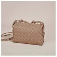 ราคา BV cross กระเป๋าสะพายหนังสาน วัสดุเป็นหนังวัวสาน กระเป๋าหนังแท้ (21060449729)