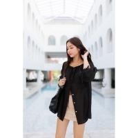 ราคา ? ? ? ? ? ? ? ? ? เสื้อเชิ้ตเปิดไหล่ ผ้าไหมเกาหลีแก้วนุ่มลื่น จะใส่แบบเปิดไหล่ หรือ จะรูดเป็นตัวUก็ได้ (18266173202)