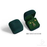 ราคา กล่องต่างหูสีเขียว กล่องจี้ กล่องต่างหูกำมะหยี่ กล่องสร้อยเล็ก มอบเป็นของของขวัญ จัดโชว์ กล่องใส่เครื่องประดับกำมะหยี่ (19195541417)