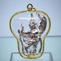 ราคา มาใหม่ ขายดี ตรงปก ส่งไว เชิญบูชา พญาครุฑ ยึดนาค สีเงิน กรอบทอง เชิญบูชา พระเครื่อง จี้พระ พญาครุฑ 4289 By SINNATDAKIT (748652904)