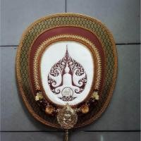 ราคา ตาลปัตรพระ ตาลปัตรงานประดิษฐ์งานละเอียด งานแฮนเมด ปักด้ายดิ้นทอง ด้ามจับไม้เนื้อแข็งประดับมุก ตาลปัตรงานบวช ตาลปัตรงานกฐิน ตาลปัตร (324959940)