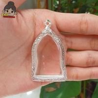 ราคา กรอบพระ กรอบพระเงินผสม ใส่เหรียญใบเสมาชินราช กว้าง2 7 สูง4 3ซม ขนาดจอกระจก (20597620897)