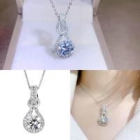 ราคา สร้อยคอฝังเพชรโมอิส 1 กะรัตล้อมเพชร 10 ตังค์ เงินแท้ (19669013974)