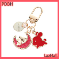 ราคา PDBH พวงกุญแจรูปกระต่ายพระจันทร์ลดกระหน่ำสำหรับเด็กผู้หญิงกระเป๋าเป้สะพายหลังจี้กระต่ายพวงกุญแจของขวัญพวงกุญแจเครื่องประดับในรถ (21023276364)