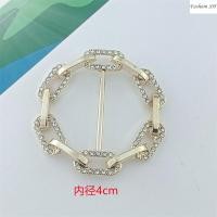 ราคา ผ้าพันคอแหวนผ้าคลุมไหล่เข็มกลัดแหวน Cincin ผ้าพันคอไหมผ้าคลุมศีรษะขาผ้าพันคอไหมปุ่มมัลติฟังก์ชั่ผ้าคลุมไหล่มุม M40302 (16491768459)