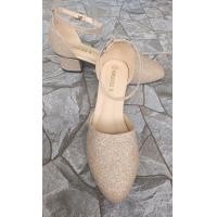 ราคา รองเท้าไซส์ใหญ่41ถึง45ปิดหน้ารัดข้อเท้าเนื้อชิมเมอร์กากเพชรส้นสูง2นิ้วงานWorldGold (20734244985)