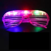 ราคา 1ชิ้นเรืองแสงในที่มืดแว่นตา Led แว่นตากันแดดสว่างขึ้นนีออนของขวัญปาร์ตี้เรืองแสงแว่นตาสำหรับเด็กผู้ใหญ่อุปกรณ์จัดงานปาร์ตี้ (20460119975)