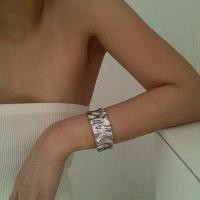 ราคา HER OBJECTIVE HER HELEN CUFF BRACELET (20868878872)