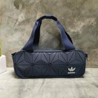 ราคา กระเป๋าถือ กระเป๋าสะพาย Adidas 3D Duffle crossbody handbag กระเป๋าถือหรือสะพายรุ่นใหม่ทรงหมอน สไตล์สปอร์ต (1394766991)
