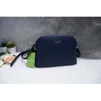 ราคา กระเป๋าสะพาย KATE SPADE Crossbody Bag ด้านหน้าติดโลหะชื่อแบรนด์อะไหล่สีทอง (2171356954)