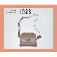 ราคา กระเป๋าเเฟชั่นผู้หญิงสะพายข้างทรงกล่อง No 1923 NE NA Collection Bag (20905189569)
