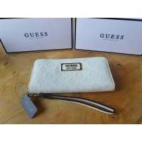ราคา กระเป๋าสตางค์ใบยาว Guess งานแบรนด์แท้ รุ่นกำลังฮิตในตอนนี้ ด้านหน้าติดโลโก้แบรนด์ (2470420346)