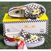 ราคา Vans Old Skool Classic สลิปออนแบบสวม รองเท้าผ้าใบชายหญิง แบบอินเทรนด์สุดคลาสสิค รับประกันแท้ตรงปก พร้อมกล่องแบรนด์ (18000909119)