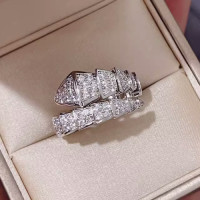 ราคา แหวนทองคำสีกุหลาบสเตอร์ลิงเงิน18กะรัตสำหรับผู้หญิงแหวนรูปงูฤดูใบไม้ผลิแหวนหัวงูคู่ปลาช่อนขนาดใหญ่ประดับเพชรเต็ม (20870774610)