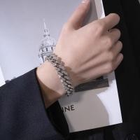 ราคา สร้อยข้อมือโลหะผสมสังกะสี สร้อยข้อมืออุตสาหกรรมหนักแฟชั่นฮิปฮอปสตรีทเครื่องประดับผู้ชายสร้อยข้อมือเพชรคิวบา (21010497221)
