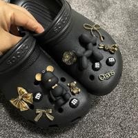 ราคา Kaws Crocs Jibbitz Aksesoris Sepatu หมีน่ารัก Jibbitz เสน่ห์ Jibbitz โลหะผีเสื้อ Crocs หมีรุนแรงเสน่ห์ Jibbitz สำหรับ Crocs Jibbitz (21303086941)