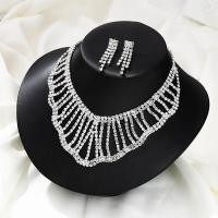 ราคา ชุดเครื่องประดับแฟชั่นสำหรับเจ้าสาวประดับคริสตัลพลอยเทียมชุบเงินชุดแต่งงานสร้อยคอสำหรับงานเลี้ยงต่างหูชุดของขวัญสำหรับผู้หญิง (21170963452)