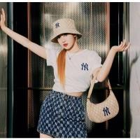ราคา หมวกบัคเกตNY new york yankee ของแท้ สีครีมวนิลา กระเป๋าทรงพอสสุดชิค (16534785610)