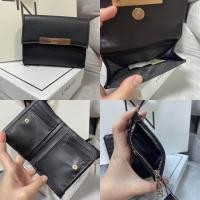 ราคา กระเป๋าสตางค์lyn ใบสั้น มาใหม่ทรงสีเหลี่ยมขนาด4 5 นิ้ว พร้อมกล่อง (21011669168)