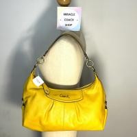 ราคา กระเป๋า Coach แท้ หนังแท้ทั้งใบ ตำหนิที่หนัง สีไม่สม่ำเสมอ มีรอยสะกิดที่หนัง ลดราคาขาดทุน Clearance COACH ASHLEY LEATHER CONVERTIBLE HOBO SHOULDER BAG Sunflower Clearance (21001325412)