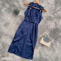 ราคา BS3272 เดรสออกงาน ผ้าซาร่าเนื้อเงา แต่งอะไหล่สีทองช่วงไหล เดรสออกเดท (16596290058)