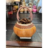 ราคา กระเป๋า กระเป๋าสาน งานละเอียด ประณีต otop กระเป๋าคุณนาย กระเป๋าถือ กระเป๋าชุดไทย กระเป๋าไม้ไผ่ กระเป๋าคุณหญิง (20611194054)