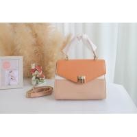 ราคา กระเป๋าสะพายแบรนด์แท้ Kris Bella งานเย็บทรีโทนสวยๆ No KB 5042 (20170023307)