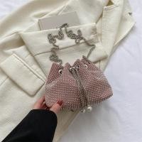 ราคา Fashion Trendy Small Bag Womens 2023 Spring New Korean Style Brilliant Diamond Crossbody Bag Ins Internet Celebrity Chain Bucket Bag (20961335802)