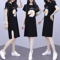 ราคา พร้อมส่ง ชุดเดรสผู้หญิง มินิเดรส เดรสดอกเดซี่ เดรสลายดอกเดซี่ เดรสผ่าข้าง งานสกรีนชั้นดีไม่แตก ผ้านิ่มใส่สบายพร้อมส่ง (3396936124)