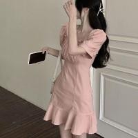 ราคา ชุดเดรสกระโปรงสั้น ชุดเดรสคอเหลี่ยมสีพื้น เดรสผ้าฝ้ายลินิน คอเหลี่ยมสีพื้นๆเรียบๆ ผ้าฝ้ายหนานุ่ม เดรสออกเดท (16826808376)