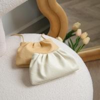 ราคา Avocado กระเป๋า รุ่น Cassel small crossbody avocado simplewear (21123260216)