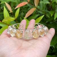 ราคา กำไลข้อมือแก้วโป่งข่าม กาบสีทอง จำนวน9เม็ด (21329760448)
