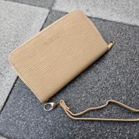 ราคา กระเป๋าสตางค์ผู้หญิง ซิปรอบ ด้านในสีแดง ไซส์กลาง งานสวย หนังPU (21328045295)