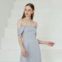 ราคา LALIT STUDIO Meya Dress Grey เดรสปาดไหล่ทรงยาว สีเทา สินค้าพร้อมส่ง ชุดออกงานธีมสีเทา สไตล์ Minimal ตัดเย็บอย่างดี ชุดออกงานแบรนด์ IG (7495262666)