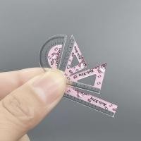 ราคา QVPYP 4pcs set เครื่องเขียนจำลองจำลอง ไม้บรรทัดบ้านตุ๊กตาขนาดเล็ก ไม้บรรทัดสามเหลี่ยม อุปกรณ์ประกอบการเรียนรู้ เครื่องเขียนบ้านตุ๊กตา น่ารักน่ารักๆ บ้านตุ๊กตาบ้านตุ๊กตา บ้านตุ๊กตาของจิ๋ว ตกแต่งบ้านตุ๊