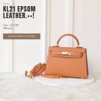 ราคา กระเป๋าหนังแฟชั่นสะพายข้าง KL 21 Epsom หนังแท้ (12608706112)