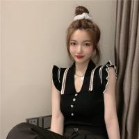 ราคา Lune Grace 4252 พร้อมส่ง เสื้อแฟชั่นผู้หญิงไหมพรมคอปก หน้ากระตุม แต่งแขนระบายสไตล์เกาหลี ผ้านิ่มใส่สบาย (21351177462)
