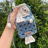 ราคา กระเป๋าหูรูด กระเป๋าปลา งานแฮนด์เมด ผ้าย้อมคราม แมชท์ชุดมินิมอล น่ารักมากกก กระเป๋าใส่โทรศัพท์ ห้อยคอ (20628096488)