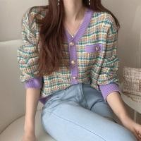 ราคา เสื้อคาร์ดิแกนถักแขนยาวทรงหลวมแบบเข็มถักหนาคอวีลดอายุชิคๆสไตล์เกาหลีเสื้อไหมพรมแบบสั้นเสื้อคลุมผู้หญิงสไตล์ชาแนลสำหรับฤดูใบไม้ผลิและฤดูใบไม้ร่วง (16933358015)