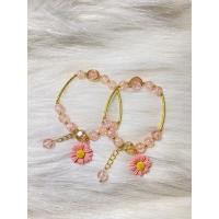 ราคา พร้อมส่ง สร้อยข้อมือดอกเดซี่ กำไลข้อมือดอกเดซี่ น่ารักมากค่ะ ใส่วันละสีได้เลย (15562036663)
